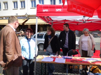 1.Mai-Kundgebung auf dem Alten Markt mit Gewerkschaften, Parteien und Verbänden