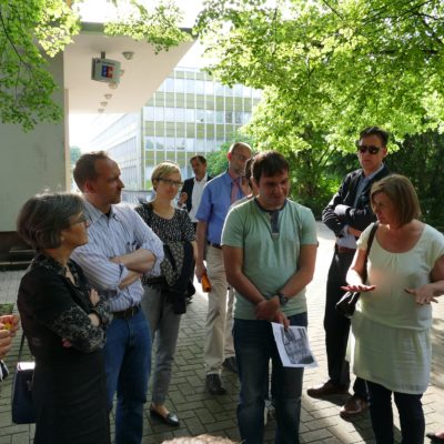 Im Gespräch v.l.n.r.: Frau Schmidt (Geschäftstraßenmanagerin), Dr. Falko Grube (Stadtrat), Frau Damisch-Schwarz (Geschäftsstelle SPD), Marko Ehlebe (Stadtrat) und Frau Kriewald (Planerin)