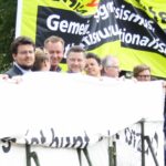 Gemeinsam gegen Rechts "Magdeburg ist bunt nicht braun" - Burkhard Lischka und Andreas Budde (Bildmitte)