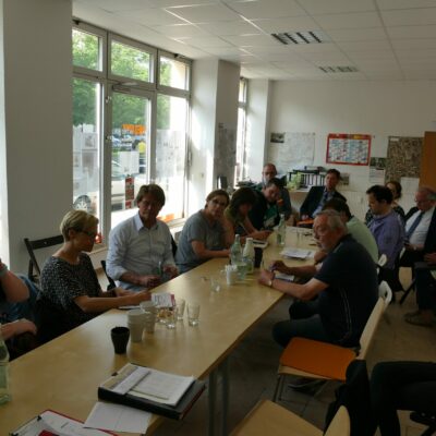 Nach dem Stadtteilrundgang trafen wir uns mit allen Akteuren zur Nachbesprechung in den Räumen des Geschäfstsstraßenmanagements.